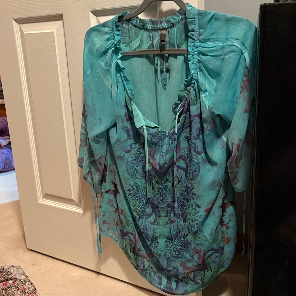 Denver Hayes Turquoise Blouse with Floral Design